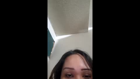 sexy182687 online show from March 18, 2026, 6:38 am