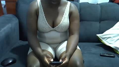 Snapshot of sexy_barbie79 chatting on February 23, 2025, 5:18 pm Catherine online show from February 23, 2025, 5:18 pm