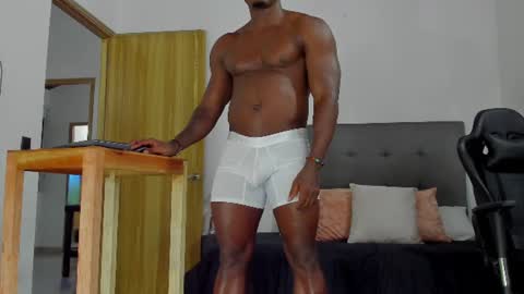 Snapshot of sexy_blackman chatting on July 17, 2026, 2:07 am sexy blackman online show from July 17, 2026, 2:07 am