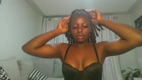 Snapshot of sexy_candia chatting on May 13, 2026, 7:50 am Stacy online show from May 13, 2026, 7:50 am