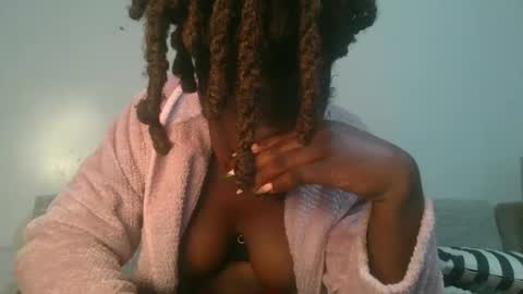 Snapshot of sexy_candia chatting on May 15, 2026, 10:39 pm Stacy online show from May 15, 2026, 10:39 pm