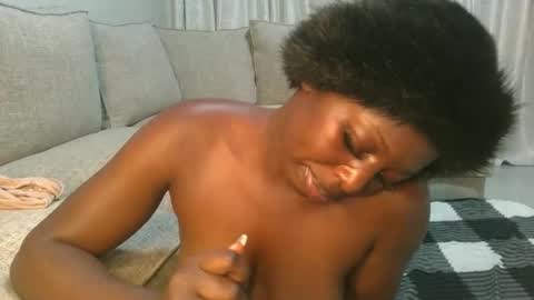 Snapshot of sexy_candia chatting on May 19, 2026, 9:10 pm Stacy online show from May 19, 2026, 9:10 pm
