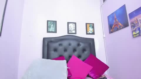 sexy_candy18x online show from May 15, 2026, 11:01 pm