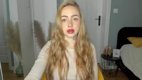 Snapshot of sexy_coralie chatting on May 7, 2026, 6:52 am C o r a l i e online show from May 7, 2026, 6:52 am