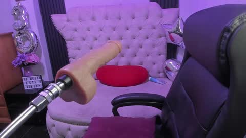  C R I S T A L  online show from May 16, 2026, 8:18 pm