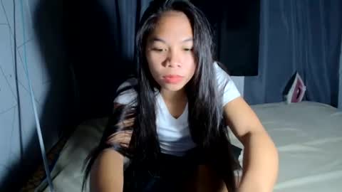 Snapshot of sexy_criz chatting on December 15, 2025, 12:37 am sexy_criz online show from December 15, 2025, 12:37 am