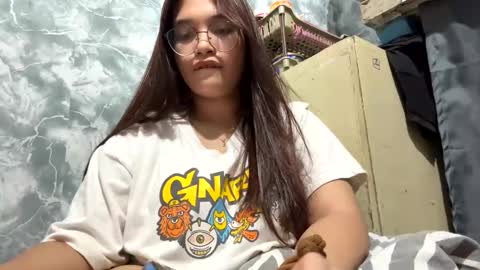 sexy_glydel online show from November 22, 2025, 1:32 pm