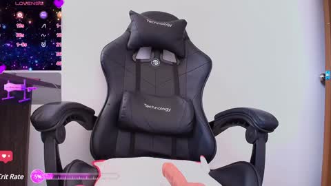 Snapshot of sexy_kendall24 chatting on January 21, 2025, 7:50 pm laura online show from January 21, 2025, 7:50 pm