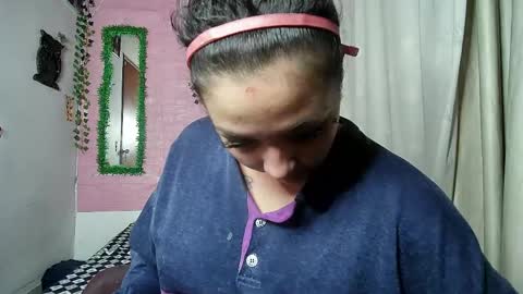 sexy lolas online show from May 17, 2026, 4:54 am