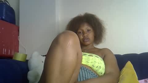 Snapshot of sexy_mally chatting on December 1, 2025, 11:48 am Shensea Diva Picsenorita bae welcome have good vibe and fun new around feel cormfy online show from December 1, 2025, 11:48 am