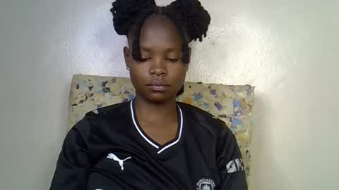 Molyne online show from March 12, 2026, 5:24 am