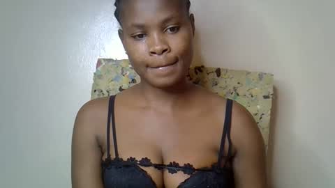 Molyne online show from April 30, 2026, 1:28 pm