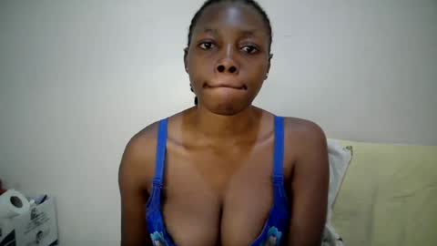 Snapshot of sexy_muna2 chatting on June 18, 2026, 4:46 am sexy_muna2 online show from June 18, 2026, 4:46 am