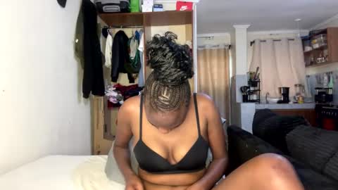 Nyla online show from July 25, 2026, 1:19 pm
