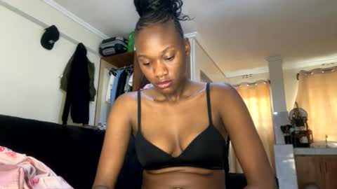 Nyla online show from July 27, 2026, 10:22 am