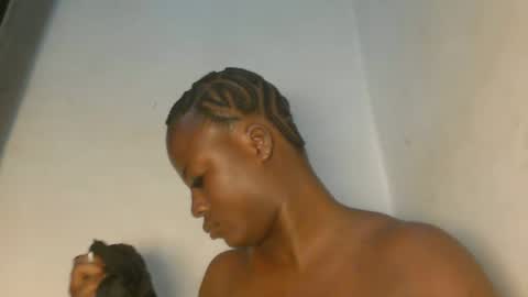 sexy_petitqueen online show from April 26, 2026, 4:10 am