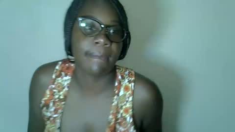 Snapshot of sexy_pussy01 chatting on November 24, 2025, 5:18 am sexy_pussy01 online show from November 24, 2025, 5:18 am