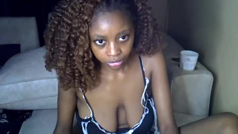 Snapshot of sexy_short chatting on June 23, 2026, 7:23 pm Janet online show from June 23, 2026, 7:23 pm