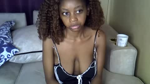 Snapshot of sexy_short chatting on June 24, 2026, 8:35 am Janet online show from June 24, 2026, 8:35 am