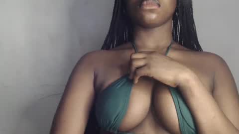 Snapshot of sexy_sinaha chatting on February 3, 2025, 2:14 am naomi online show from February 3, 2025, 2:14 am