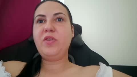 Snapshot of sexy_slimm25 chatting on June 26, 2026, 9:46 am Slimm online show from June 26, 2026, 9:46 am