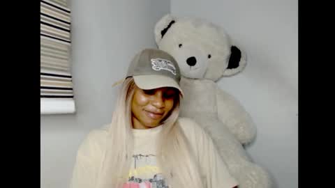 Snapshot of sexy_sophya chatting on February 20, 2026, 10:43 pm sophia online show from February 20, 2026, 10:43 pm