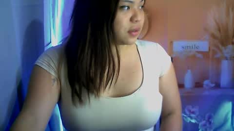sexy_thea1 online show from April 14, 2026, 12:11 pm