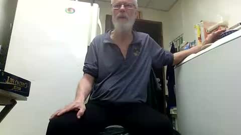 Daddy online show from April 17, 2026, 10:18 am