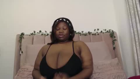 Snapshot of sexyangiexx chatting on September 16, 2025, 11:06 pm Angie online show from September 16, 2025, 11:06 pm