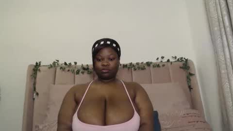 Snapshot of sexyangiexx chatting on September 18, 2025, 11:07 pm Angie online show from September 18, 2025, 11:07 pm