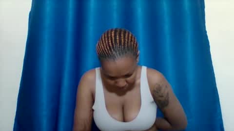sexyapple2002 online show from May 13, 2026, 5:05 am