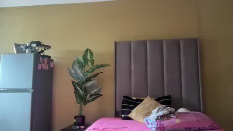 sexyasszeeee online show from January 11, 2026, 9:25 am