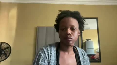 Snapshot of sexyasszeeee chatting on June 22, 2026, 9:28 am sexyasszeeee online show from June 22, 2026, 9:28 am