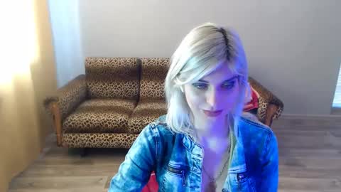 Snapshot of sexybeatriice chatting on February 28, 2025, 10:41 am sexybeatriice online show from February 28, 2025, 10:41 am