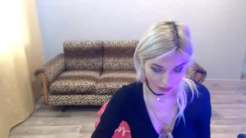 Snapshot of sexybeatriice chatting on November 18, 2025, 7:24 am sexybeatriice online show from November 18, 2025, 7:24 am