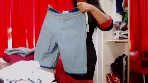 Snapshot of sexybustyboobs chatting on March 12, 2025, 7:13 am sexybustyboobs online show from March 12, 2025, 7:13 am