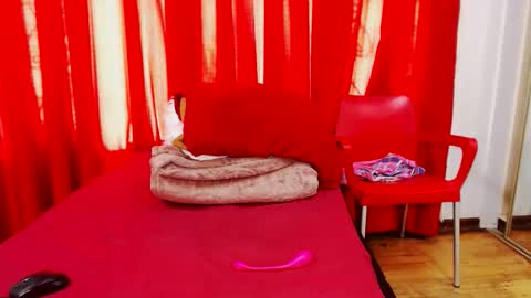 Snapshot of sexybustyboobs chatting on November 13, 2025, 4:55 am sexybustyboobs online show from November 13, 2025, 4:55 am