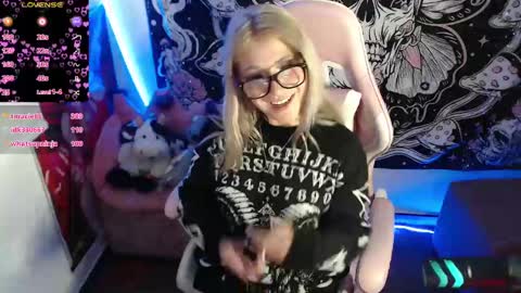 Carrie online show from January 2, 2025, 8:39 am