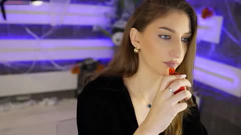 Celline online show from October 30, 2025, 5:42 am