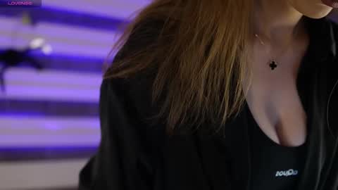 Celline online show from November 17, 2025, 5:13 am