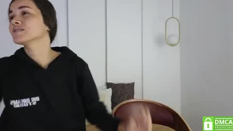 chanell and yina online show from September 28, 2025, 1:16 pm