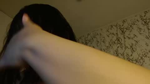 Eva online show from September 26, 2025, 2:43 pm