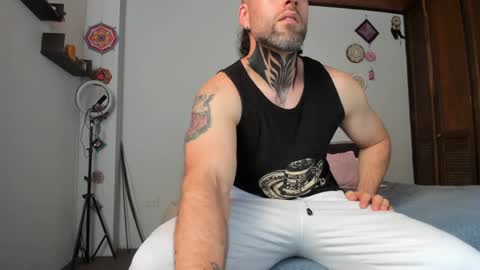 Snapshot of sexycolombian2022 chatting on December 25, 2024, 8:28 pm Antonioylola online show from December 25, 2024, 8:28 pm