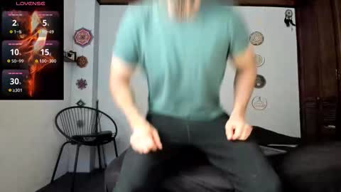 Antonioylola online show from October 17, 2025, 1:14 pm