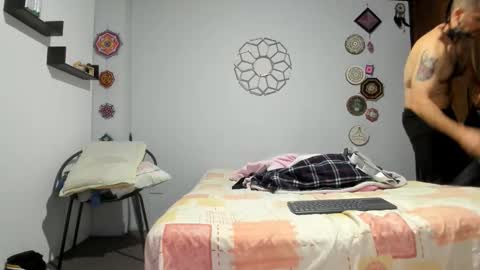 Snapshot of sexycolombian2022 chatting on November 24, 2025, 12:16 pm Antonioylola online show from November 24, 2025, 12:16 pm