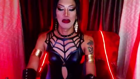 Snapshot of sexydevine_34 chatting on July 21, 2026, 9:17 pm Devine online show from July 21, 2026, 9:17 pm