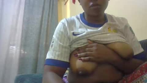 sexydivaslut_2 online show from April 23, 2026, 8:02 am