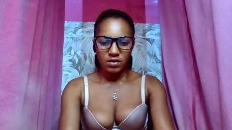Snapshot of sexydoll32 chatting on July 24, 2026, 11:25 pm sexydoll32 online show from July 24, 2026, 11:25 pm