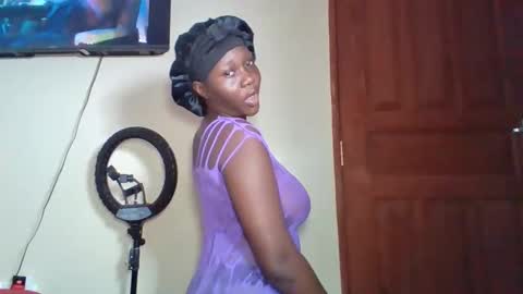 Dominah  online show from April 26, 2026, 2:15 pm