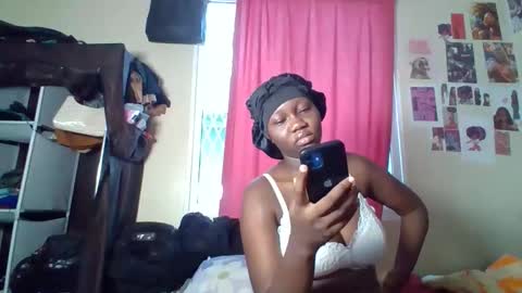 Dominah  online show from May 1, 2026, 6:07 am